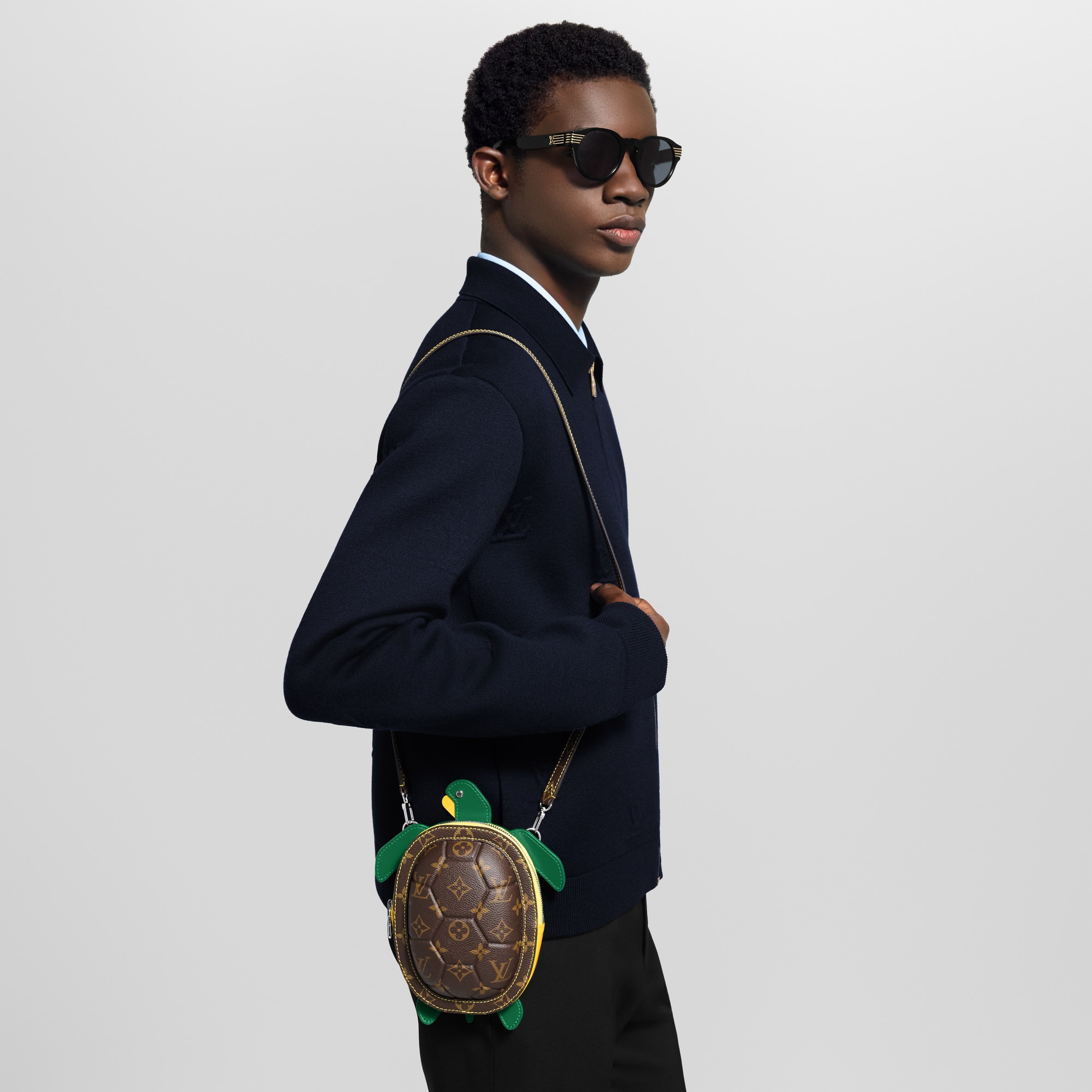 LV タートル・ウェアラブル ウォレット その他キャンバス｜ルイ